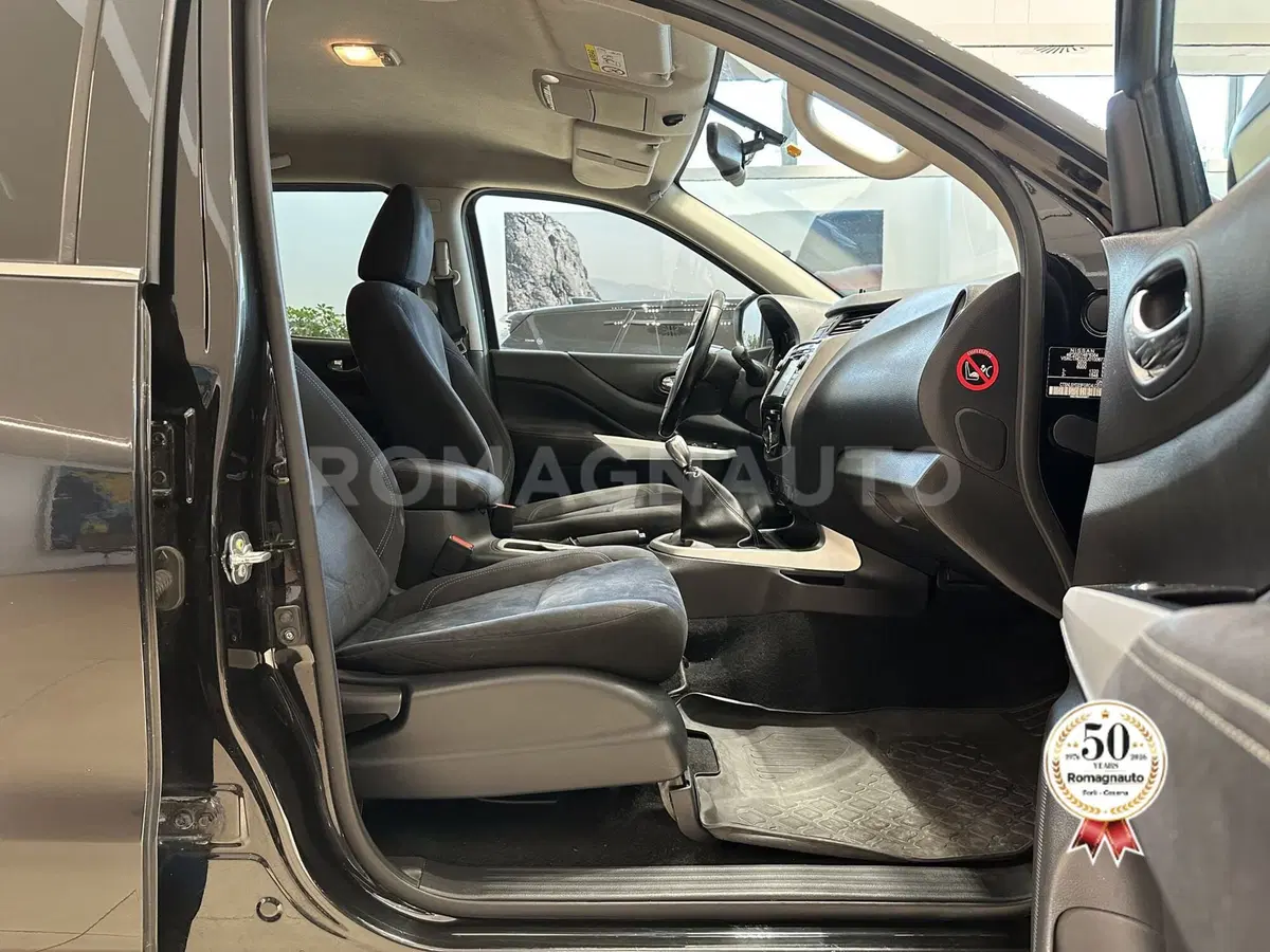 Nissan Navara usata a Forlì-Cesena (10)