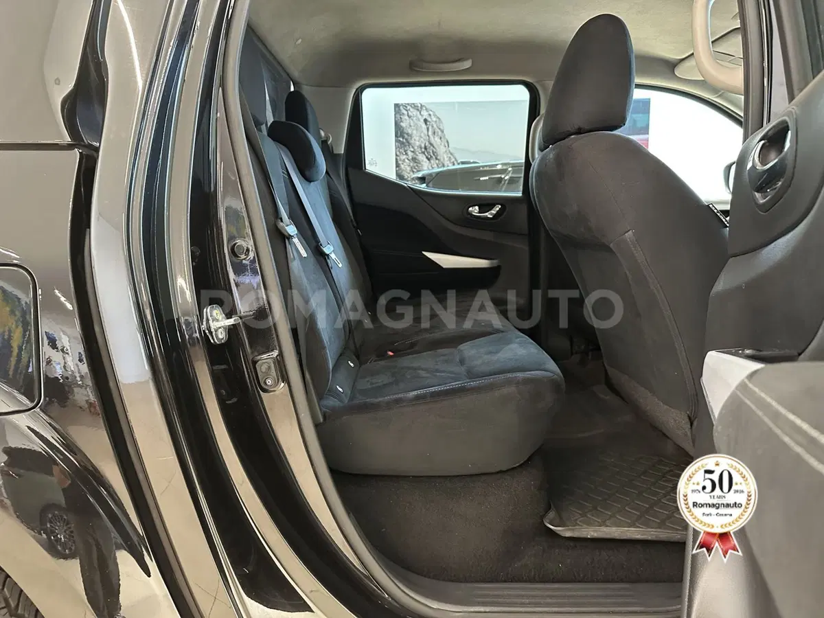 Nissan Navara usata a Forlì-Cesena (11)