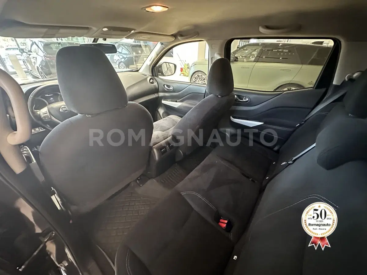 Nissan Navara usata a Forlì-Cesena (12)