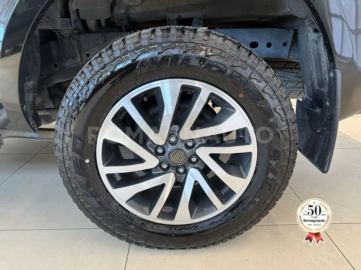 Nissan Navara usata a Forlì-Cesena (9)