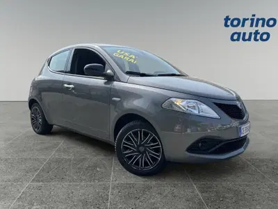 Lancia Ypsilon 1.0 FireFly 5 porte S&amp;S Hybrid Ecochic Gold del 2021 usata a Torino