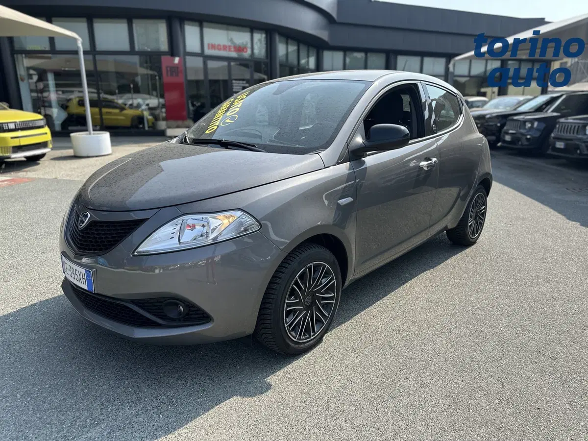 Lancia Ypsilon usata a Torino (3)