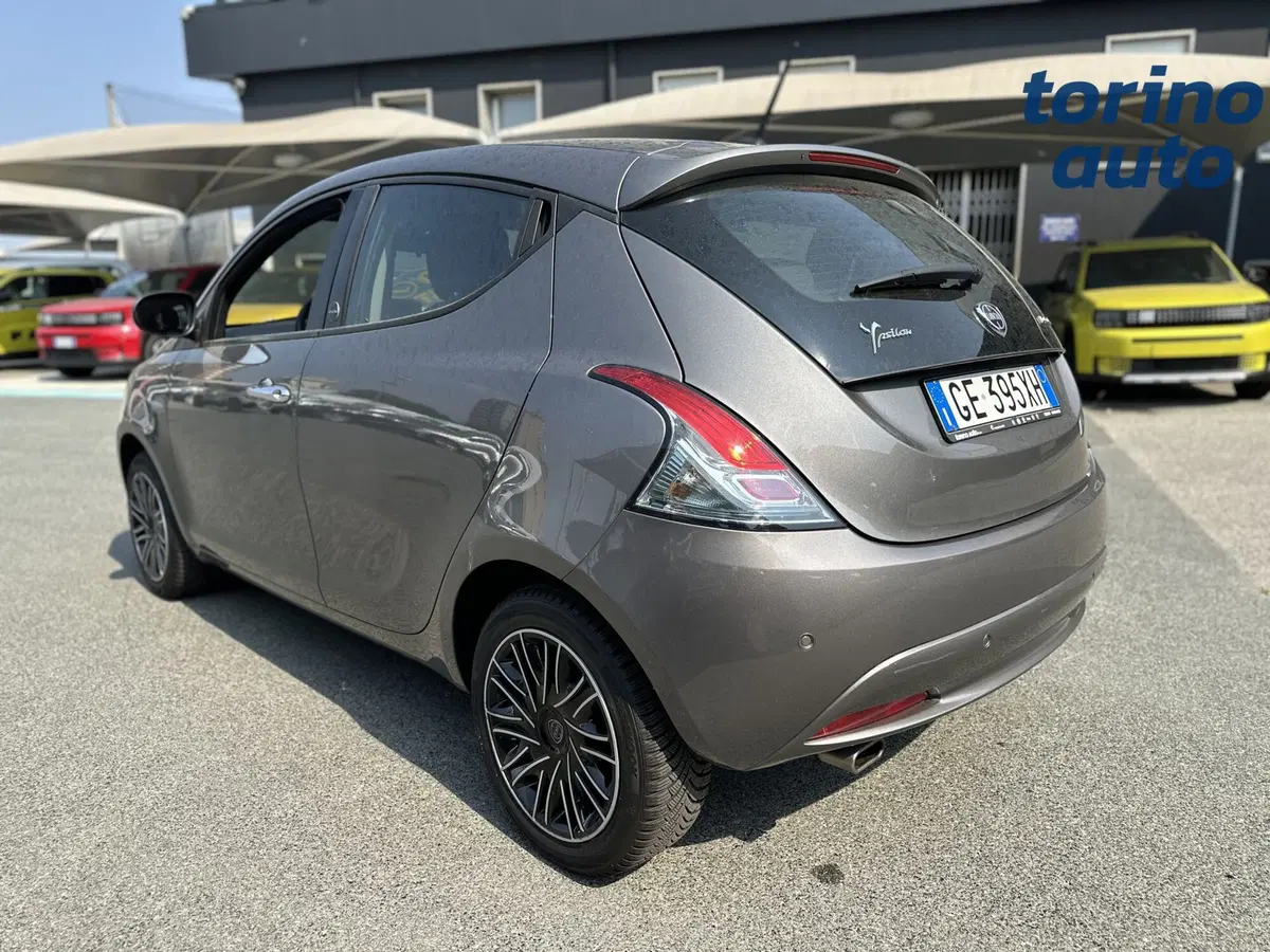 Lancia Ypsilon usata a Torino (5)