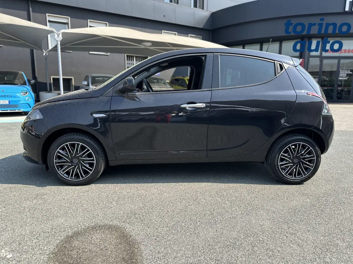 Lancia Ypsilon usata a Torino (4)