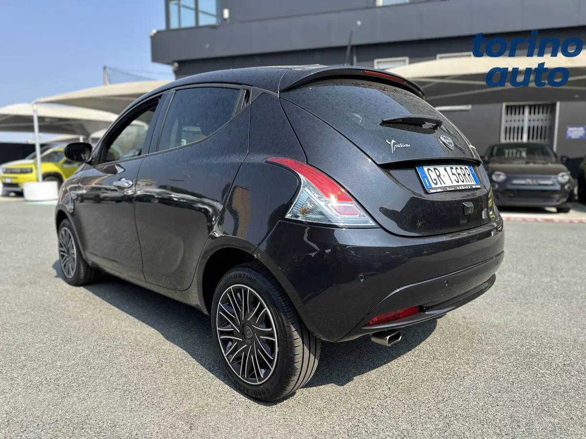 Lancia Ypsilon usata a Torino (5)