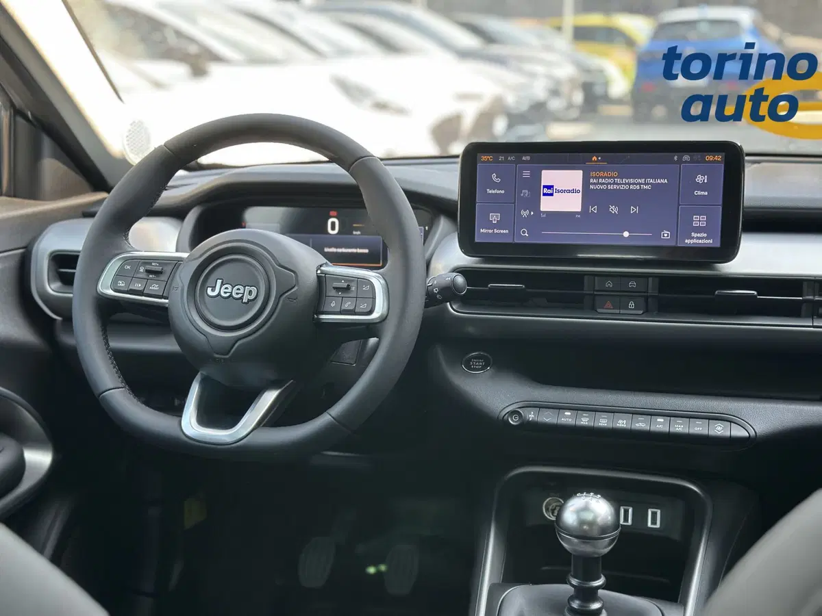 Jeep Avenger nuova a Torino (17)