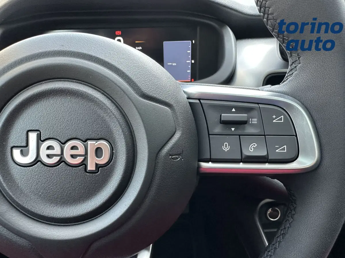 Jeep Avenger nuova a Torino (20)