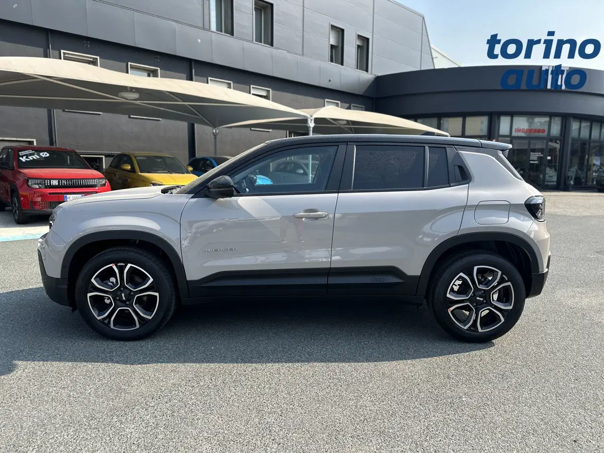 Jeep Avenger nuova a Torino (4)