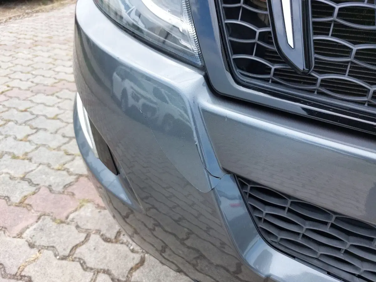 Mahindra XUV500 usata a Pavia (13)