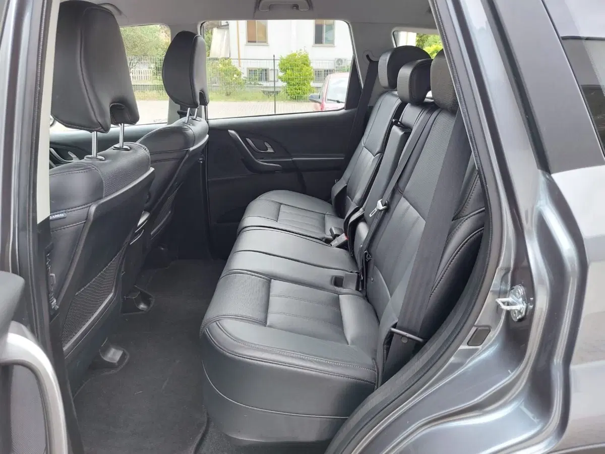 Mahindra XUV500 usata a Pavia (4)