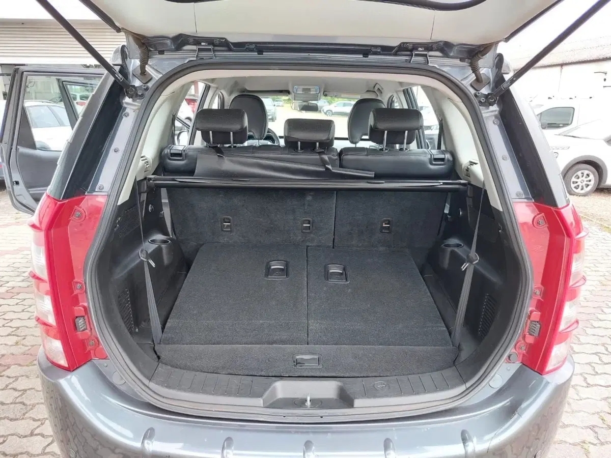 Mahindra XUV500 usata a Pavia (7)