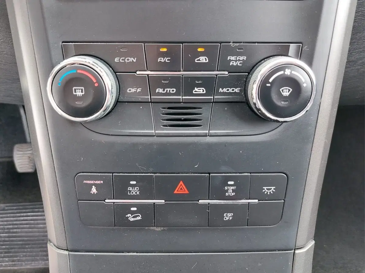 Mahindra XUV500 usata a Pavia (9)
