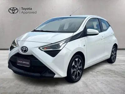 Toyota Aygo 1.0 VVT-i 72 CV 5 porte x-play MMT del 2019 usata a Reggio Calabria