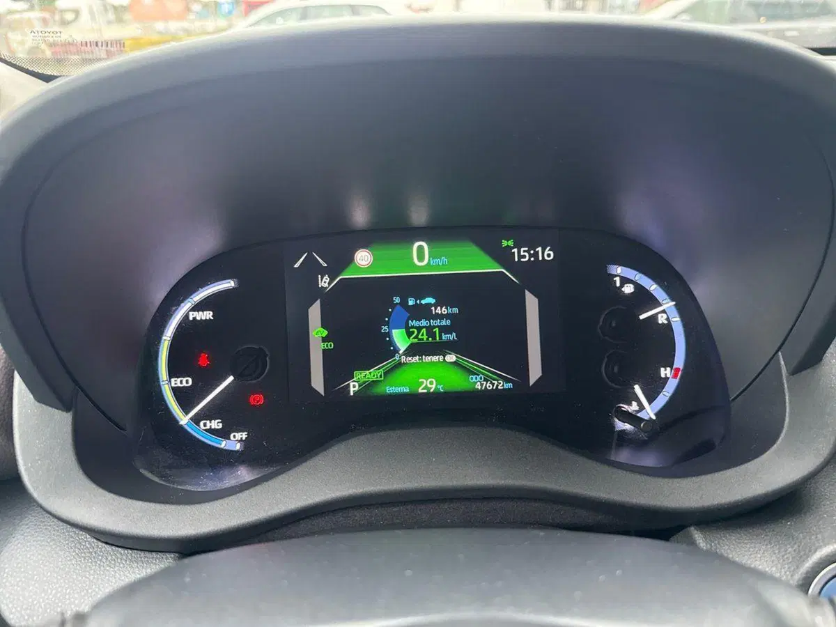 Toyota Yaris Cross usata a Reggio Calabria (9)