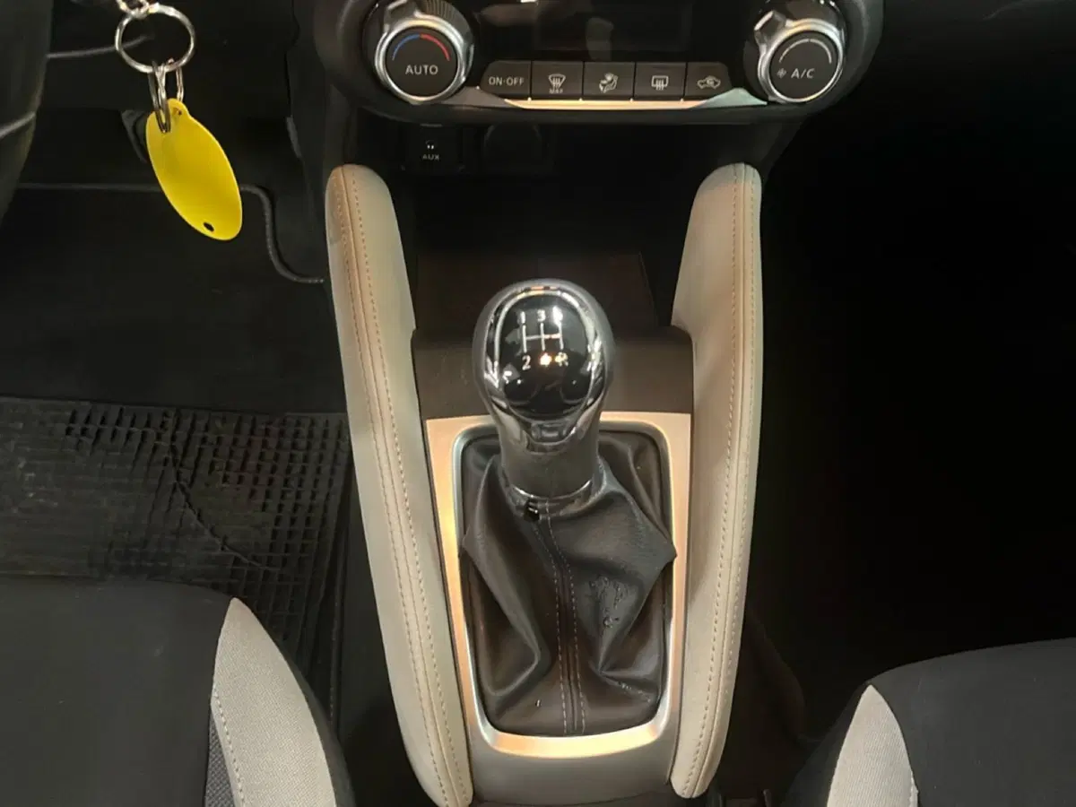Nissan Micra usata a Vicenza (15)