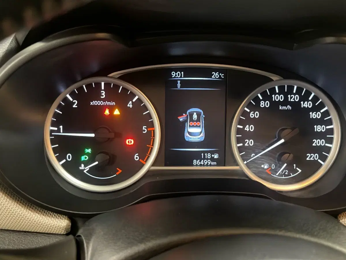 Nissan Micra usata a Vicenza (16)