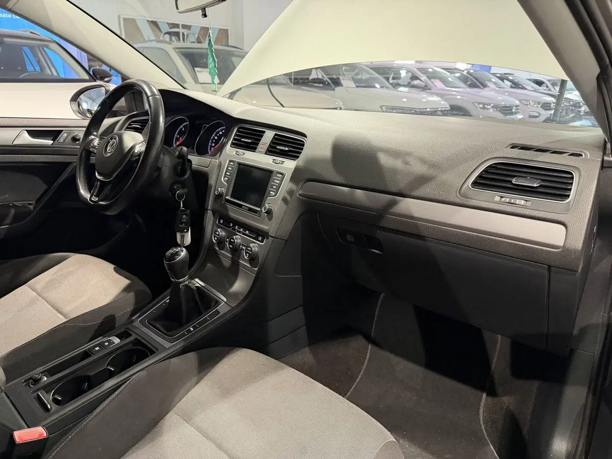 Volkswagen Golf usata a Genova (12)