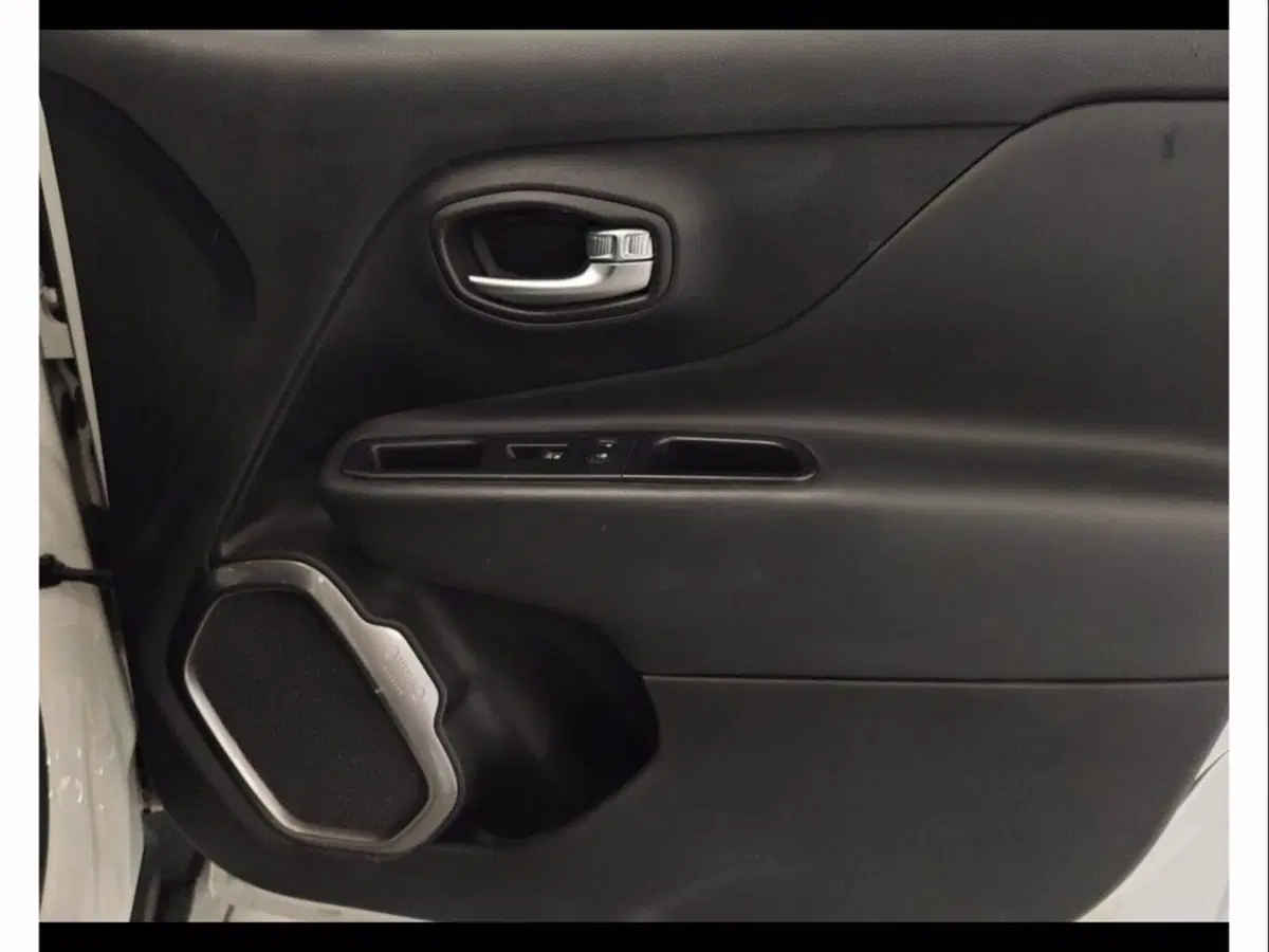 Jeep Renegade usata a Catania (14)