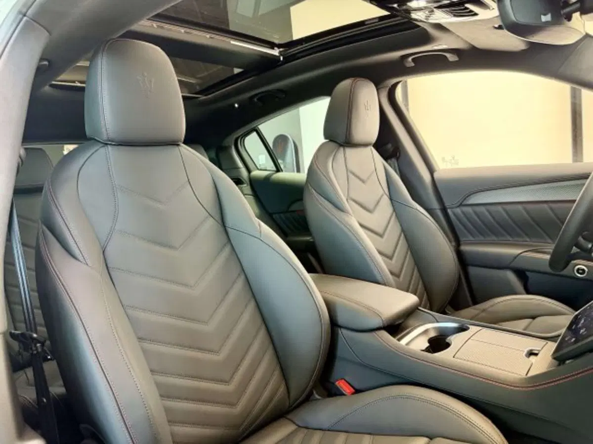 Maserati Grecale nuova a Torino (12)