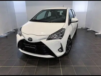 Toyota Yaris 1.0 5 porte Lounge del 2017 usata a Torino