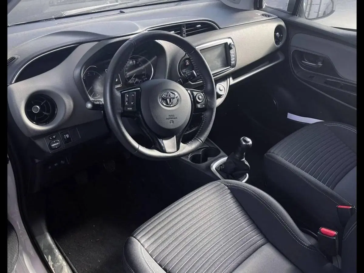 Toyota Yaris usata a Torino (13)