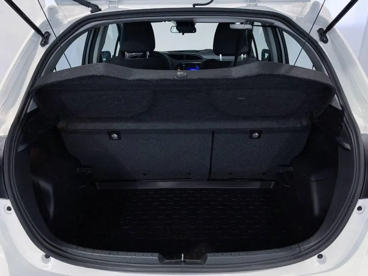 Toyota Yaris usata a Torino (9)