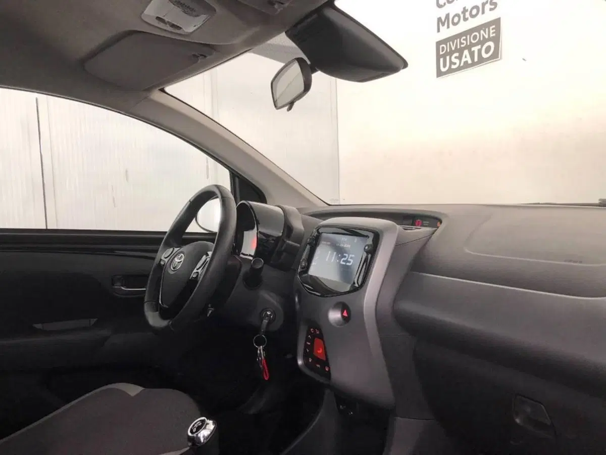 Toyota Aygo usata a Torino (11)