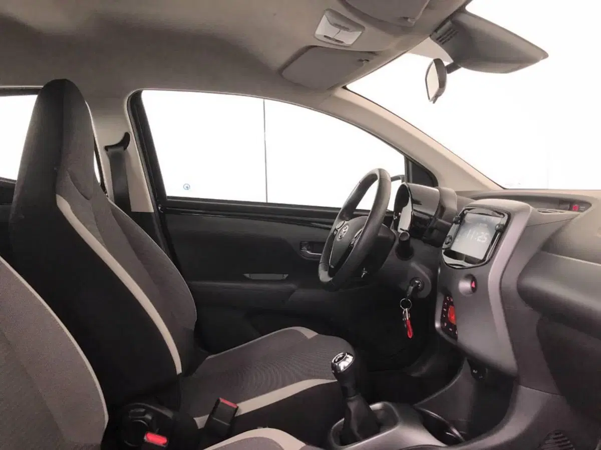 Toyota Aygo usata a Torino (13)