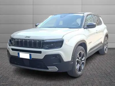 Jeep Avenger 1.2 turbo e-hybrid mhev Summit fwd 110cv edct6 del 2025 usata a Torino