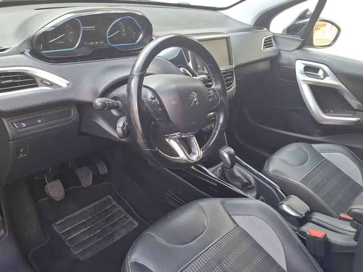 Peugeot 2008 usata a Torino (9)