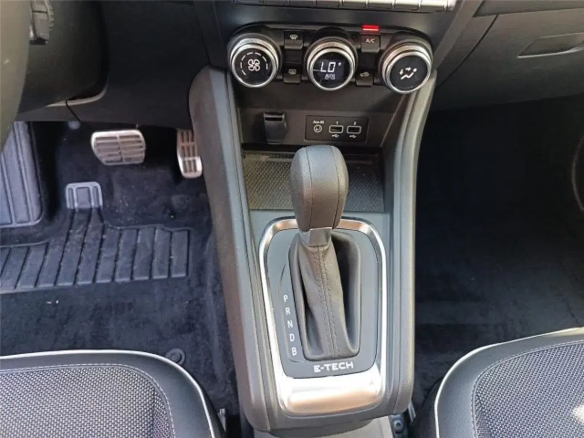 Renault Captur usata a Bari (17)