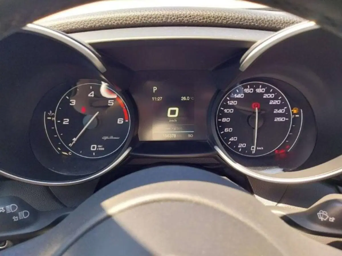 Alfa Romeo Giulia usata a Firenze (13)