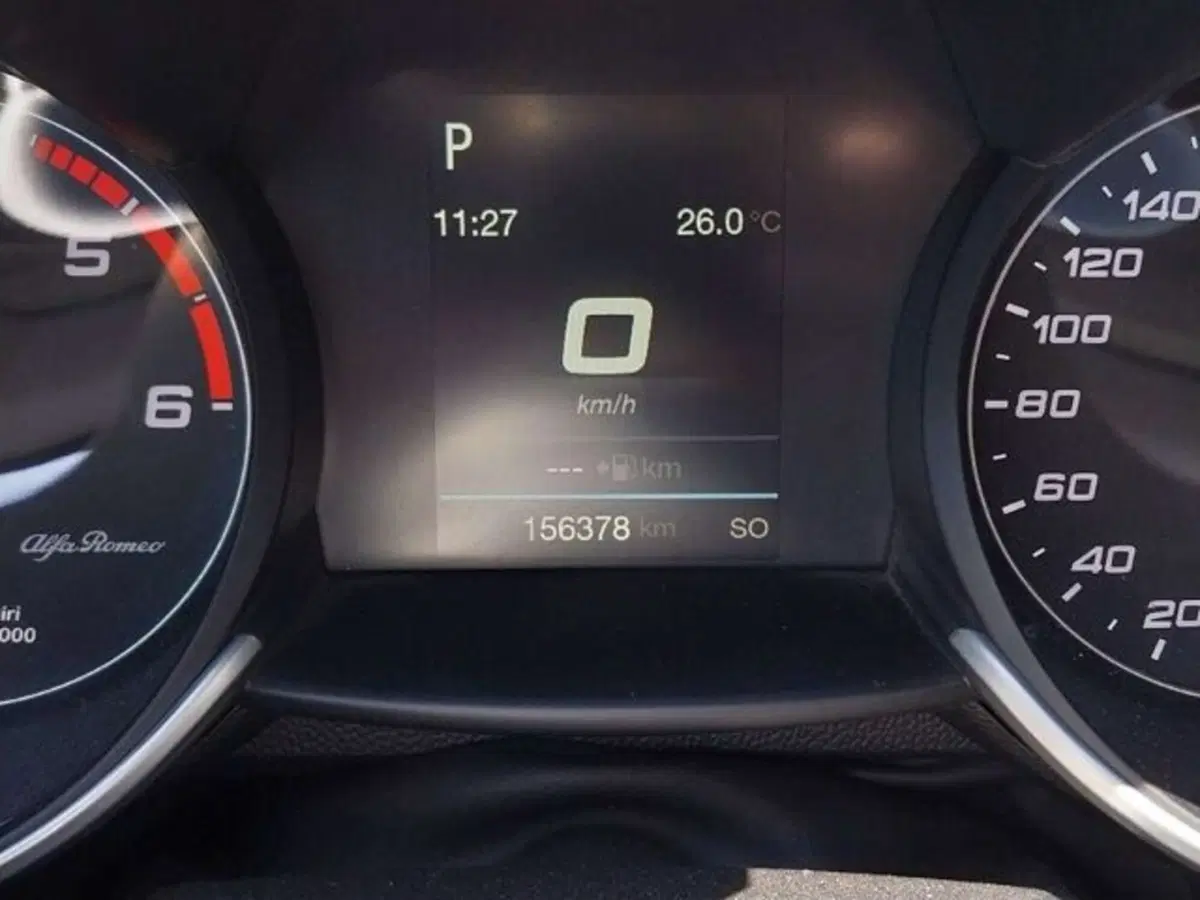 Alfa Romeo Giulia usata a Firenze (14)