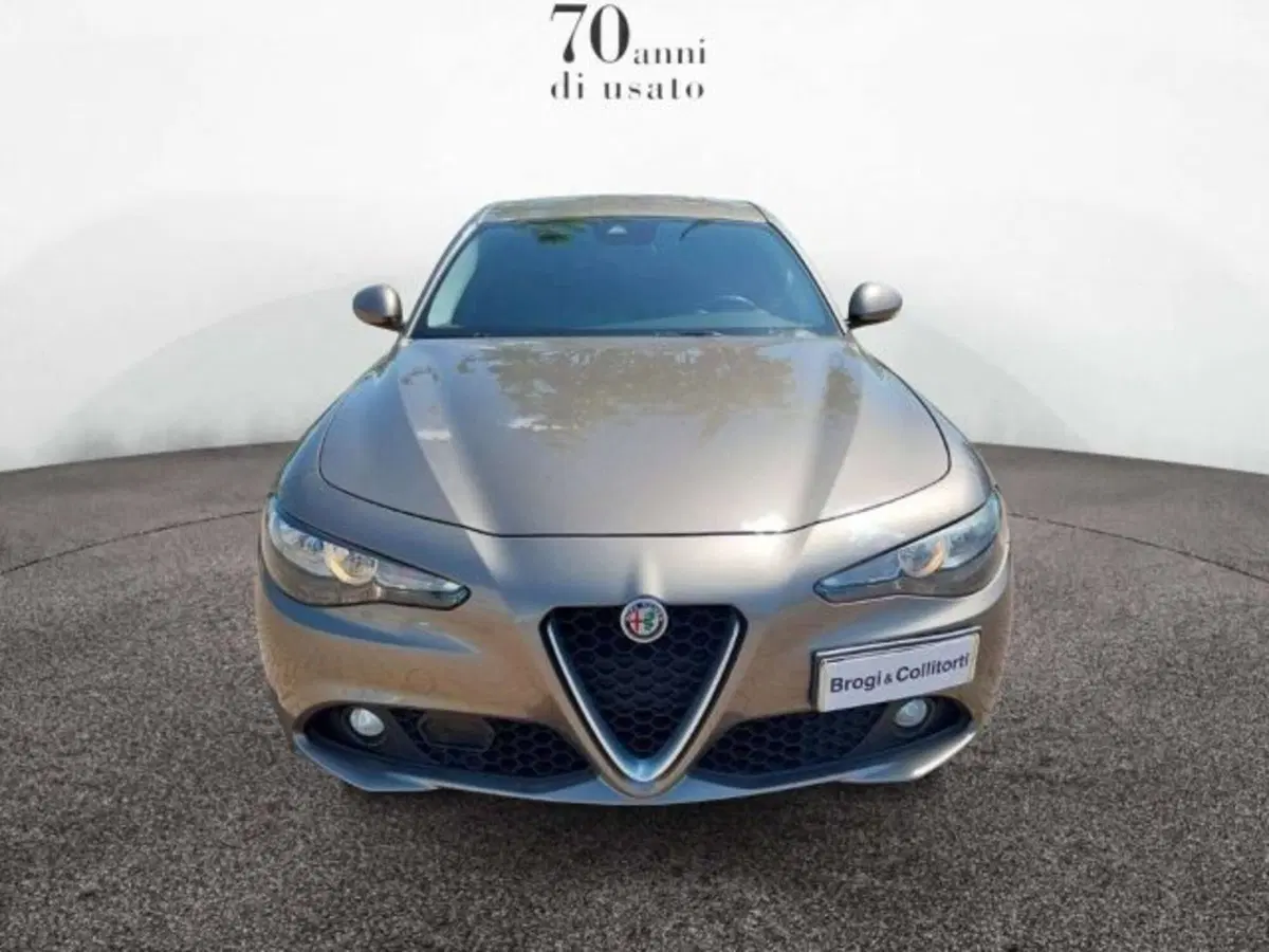 Alfa Romeo Giulia usata a Firenze (2)