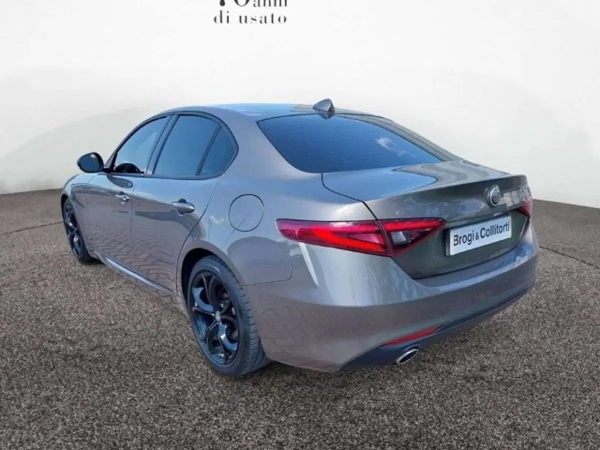Alfa Romeo Giulia usata a Firenze (4)
