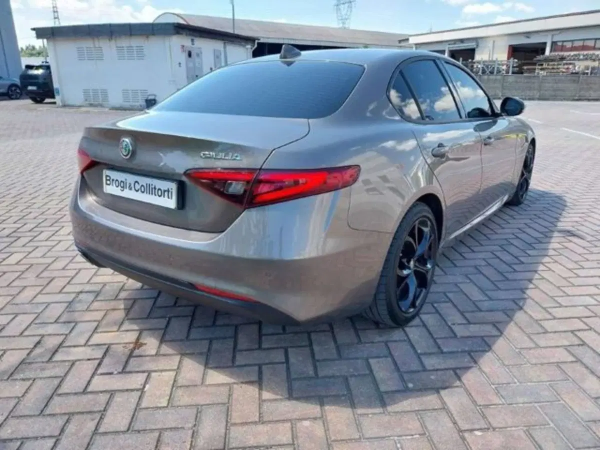 Alfa Romeo Giulia usata a Firenze (6)
