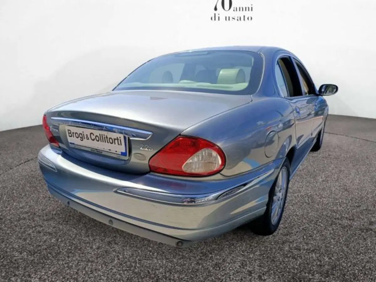 Jaguar X-Type usata a Firenze (4)