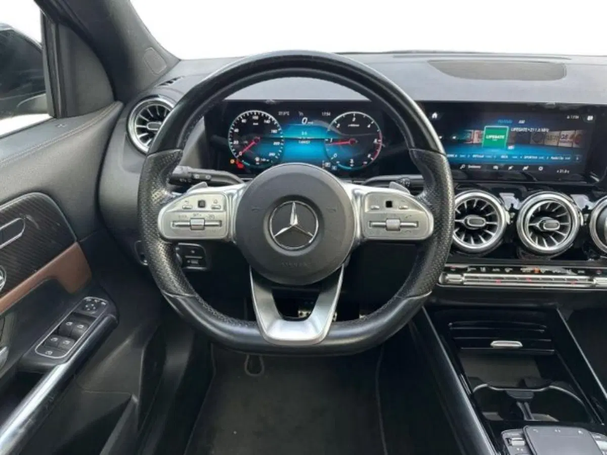 Mercedes-Benz GLA SUV usata a Avellino (11)