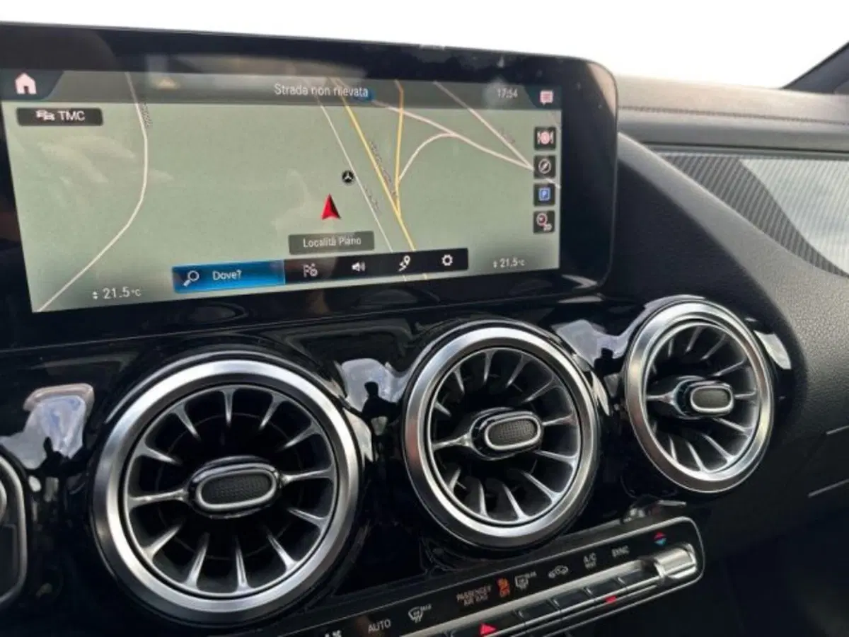 Mercedes-Benz GLA SUV usata a Avellino (12)