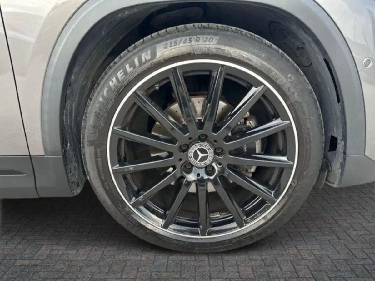 Mercedes-Benz GLA SUV usata a Avellino (17)