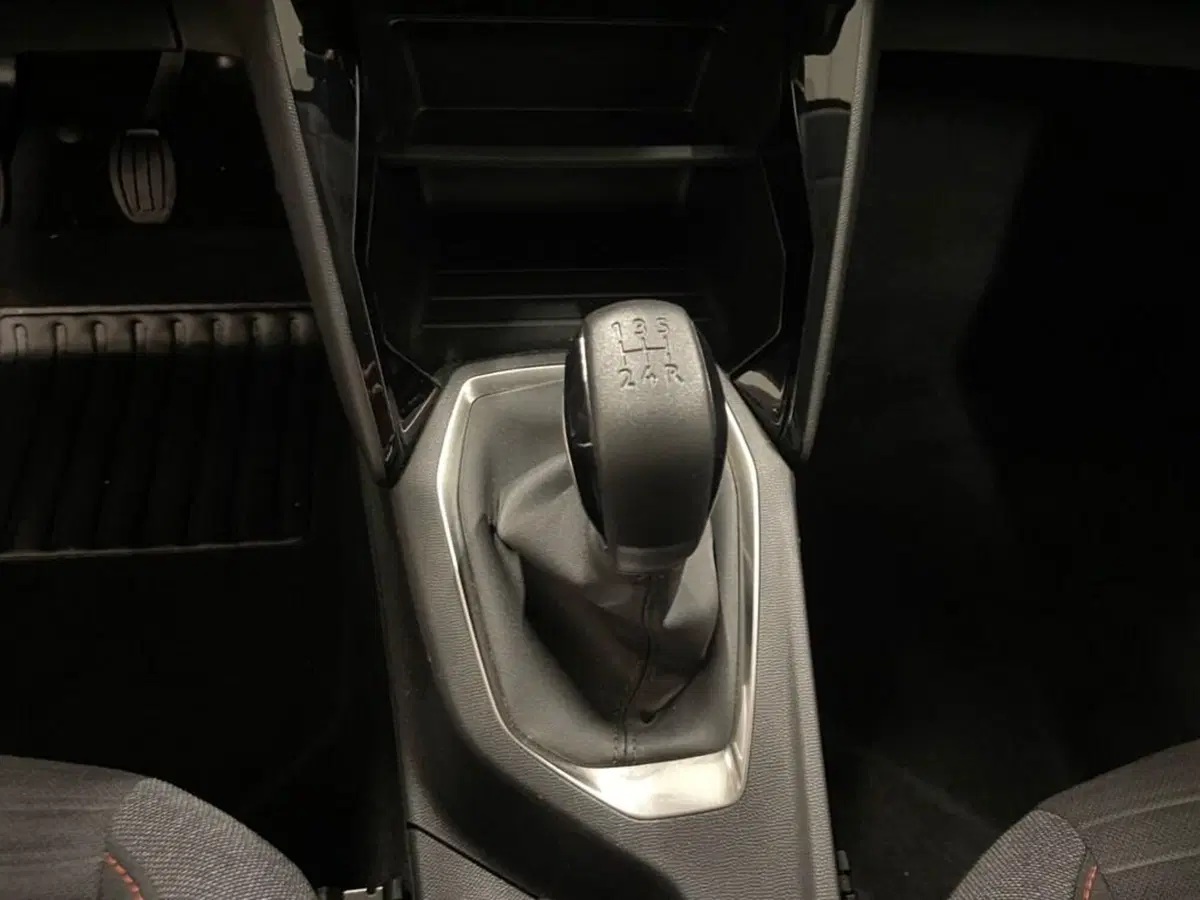 Peugeot 208 usata a Torino (12)