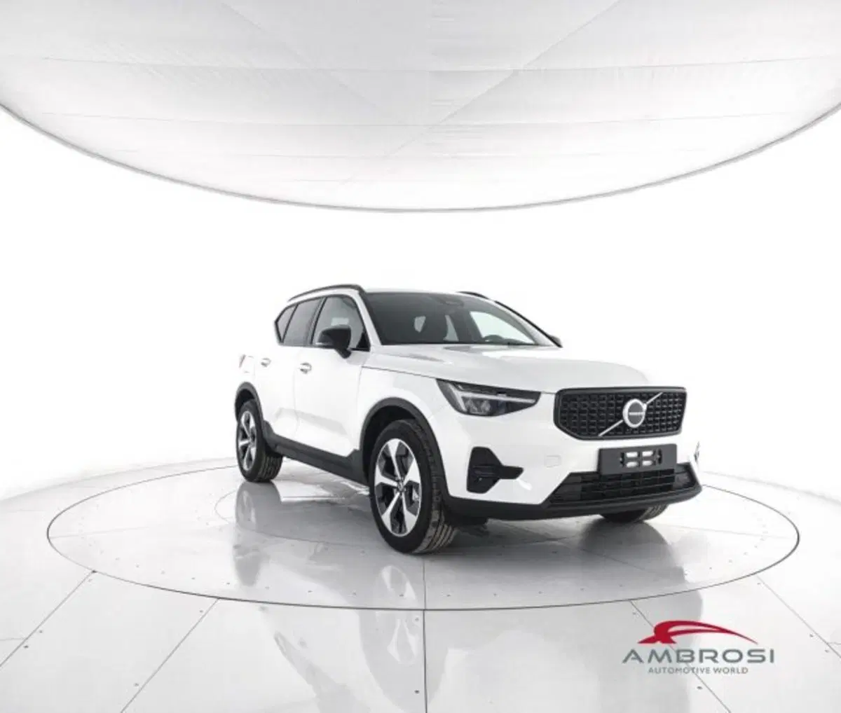 Volvo XC40 nuova a Perugia (2)