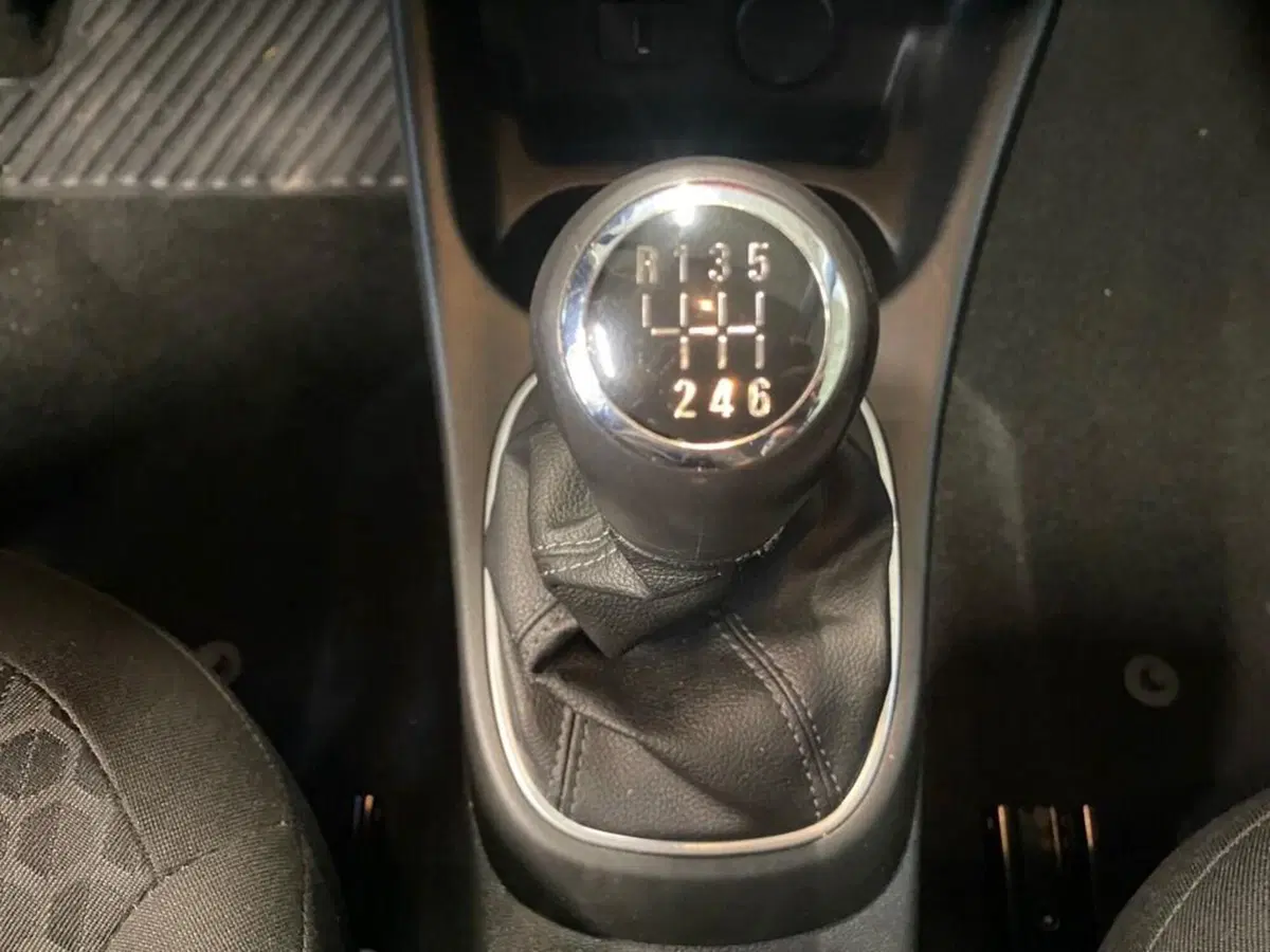 Opel Corsa Coupé usata a Torino (10)