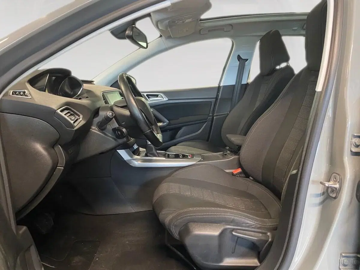 Peugeot 308 SW usata a Torino (7)