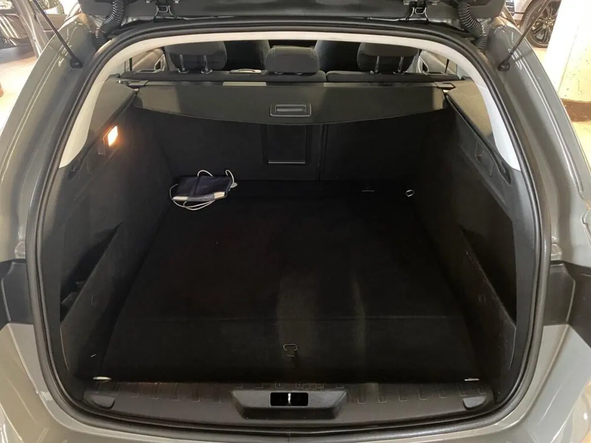 Peugeot 308 SW usata a Torino (9)