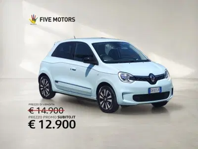 Renault Twingo Techno 22kWh del 2023 usata a Taranto