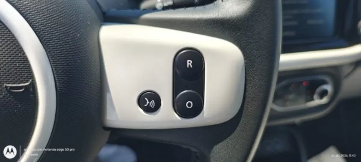 Renault Twingo usata a Taranto (13)