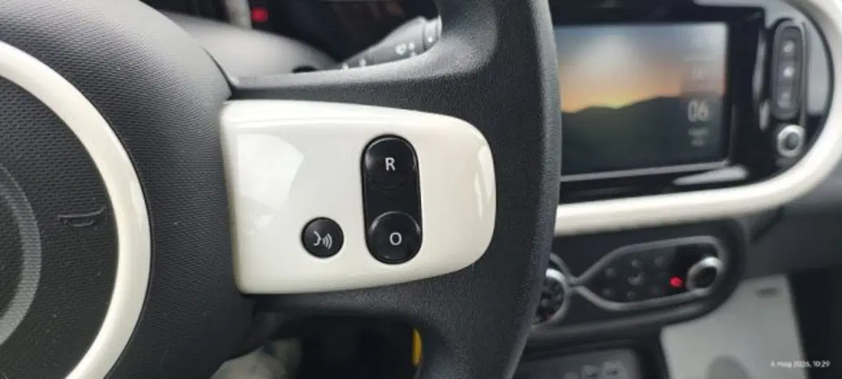 Renault Twingo usata a Taranto (14)