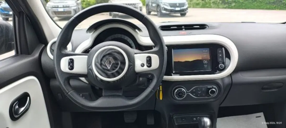 Renault Twingo usata a Taranto (9)