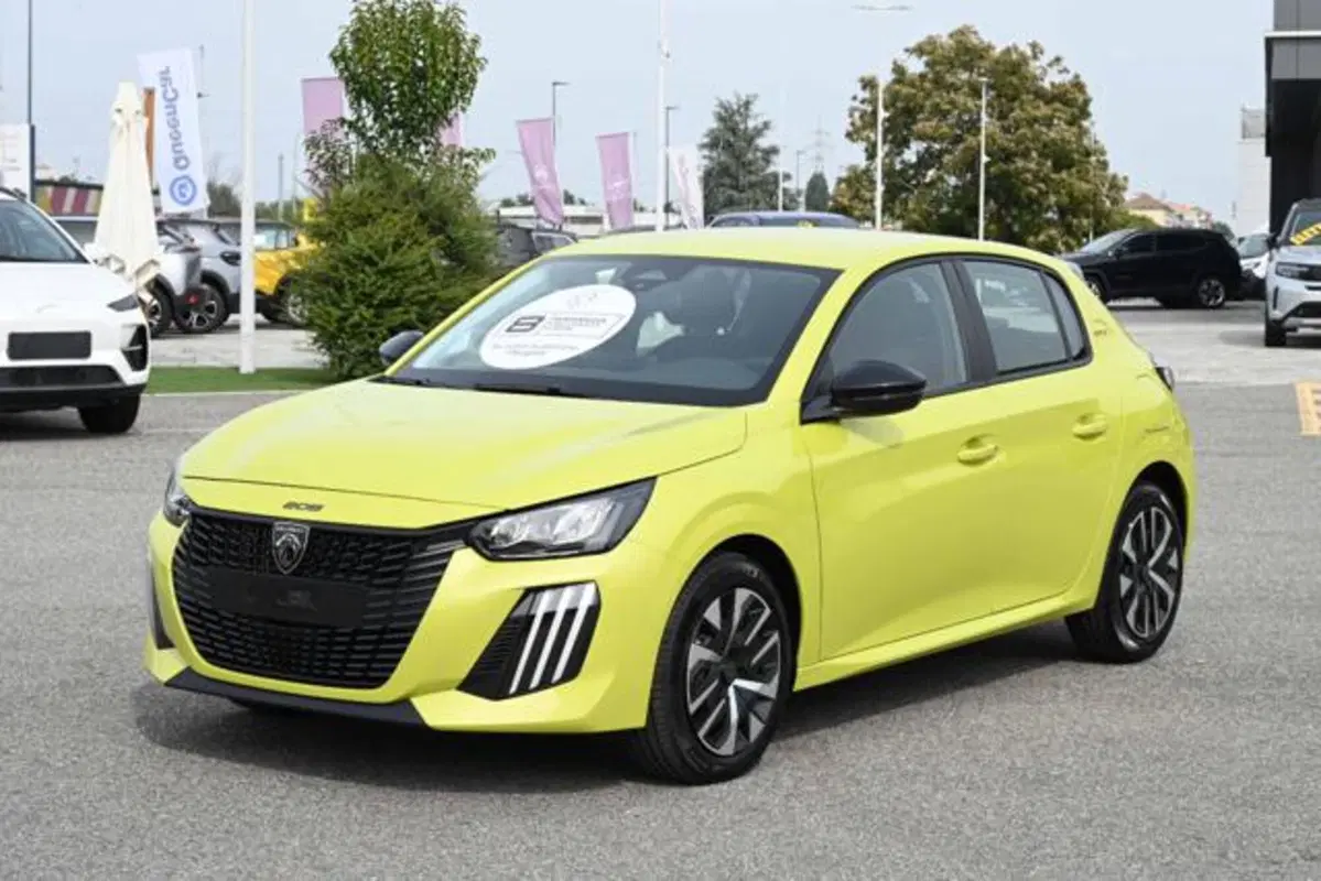 Peugeot 208 nuova a Torino
